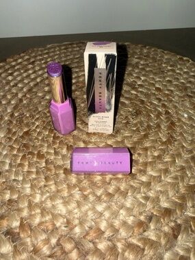 Fenty Beauty Gloss Bomb Stix *ICY AMETHYST *